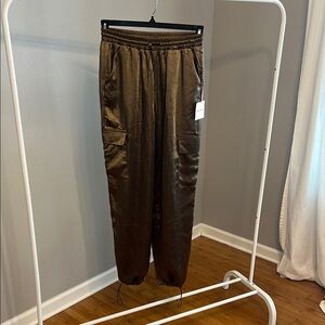 Superdown Women’s Brown Satin Pants - size small - NWT